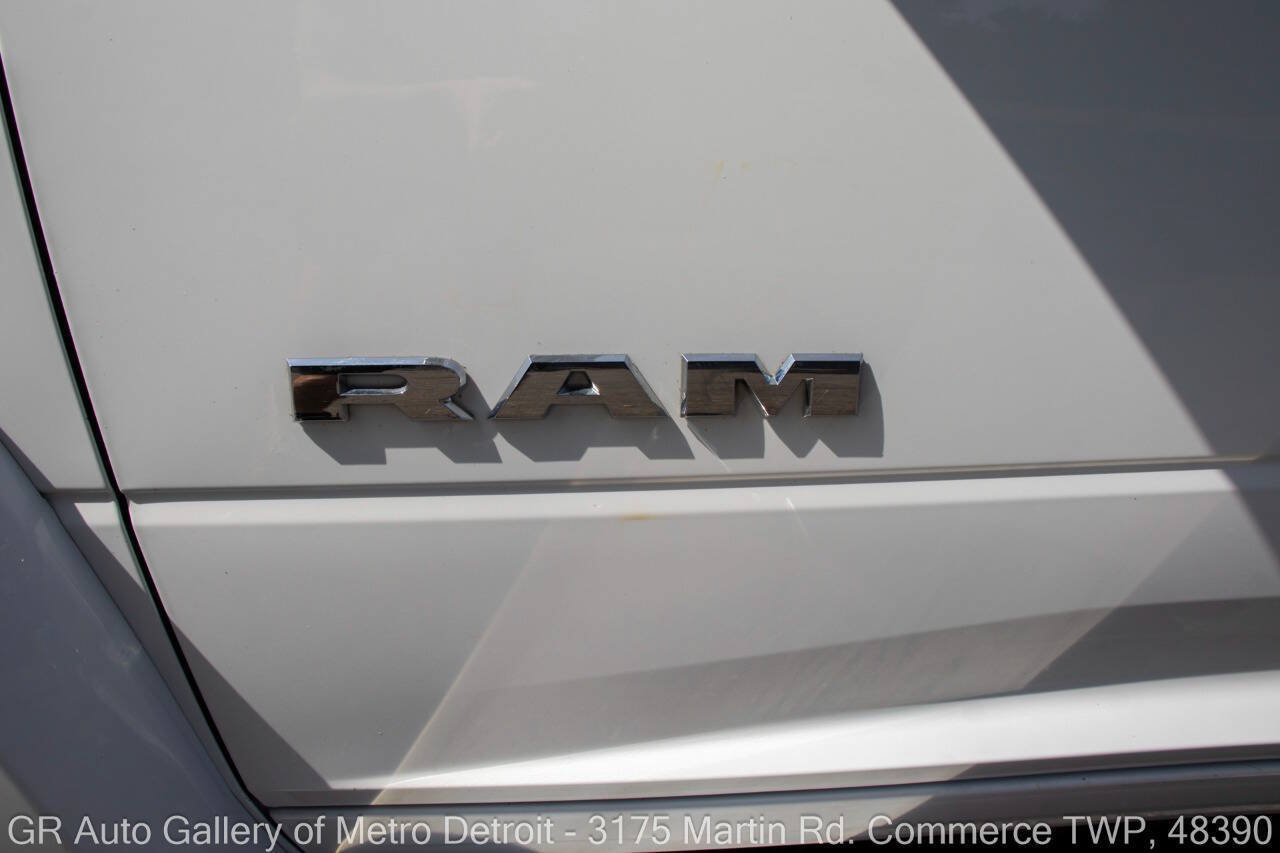 Used 2024 RAM 5500 SLT w/ Quick Order Package 2YG SLT AWD/4WD image 27