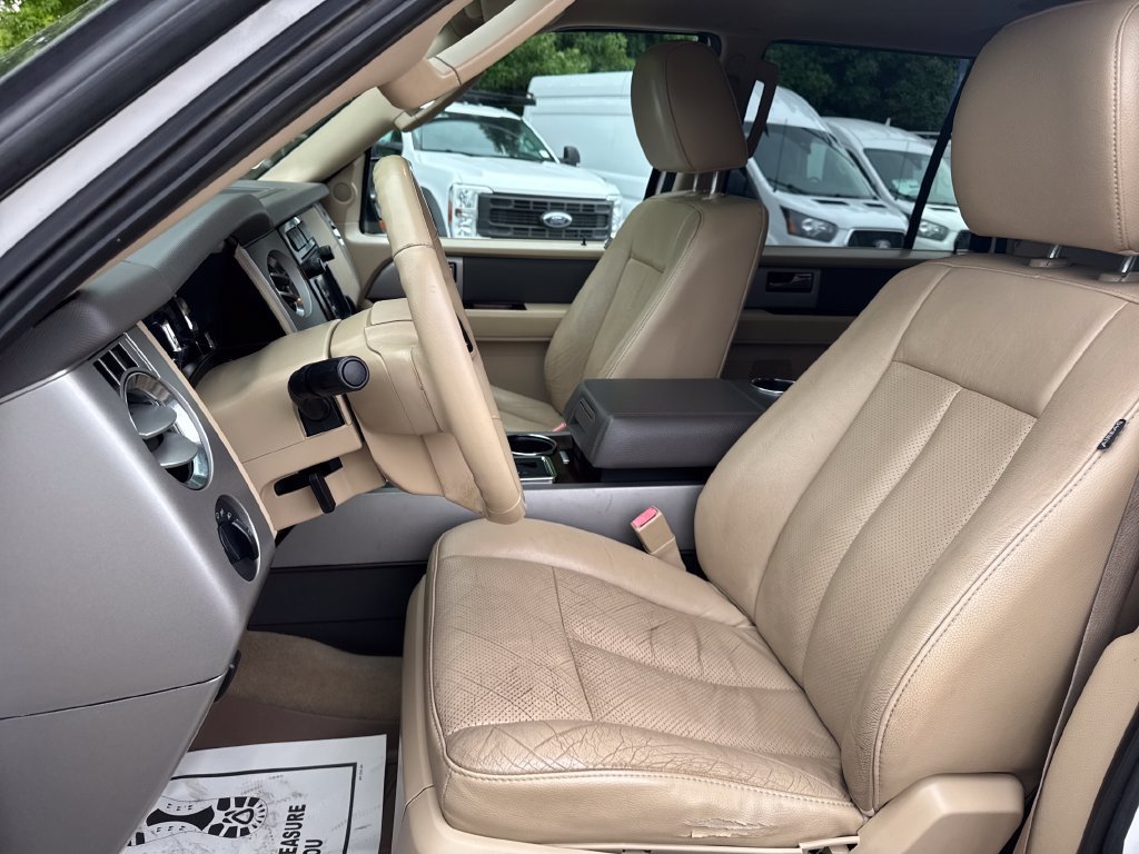 Used 2014 Ford Expedition EL XLT w/ Equipment Group 202A AWD/4WD image 11