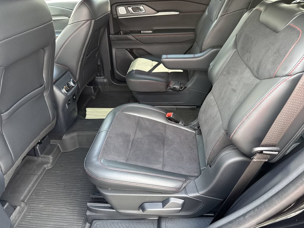 Used 2025 Ford Explorer ST AWD/4WD image 21
