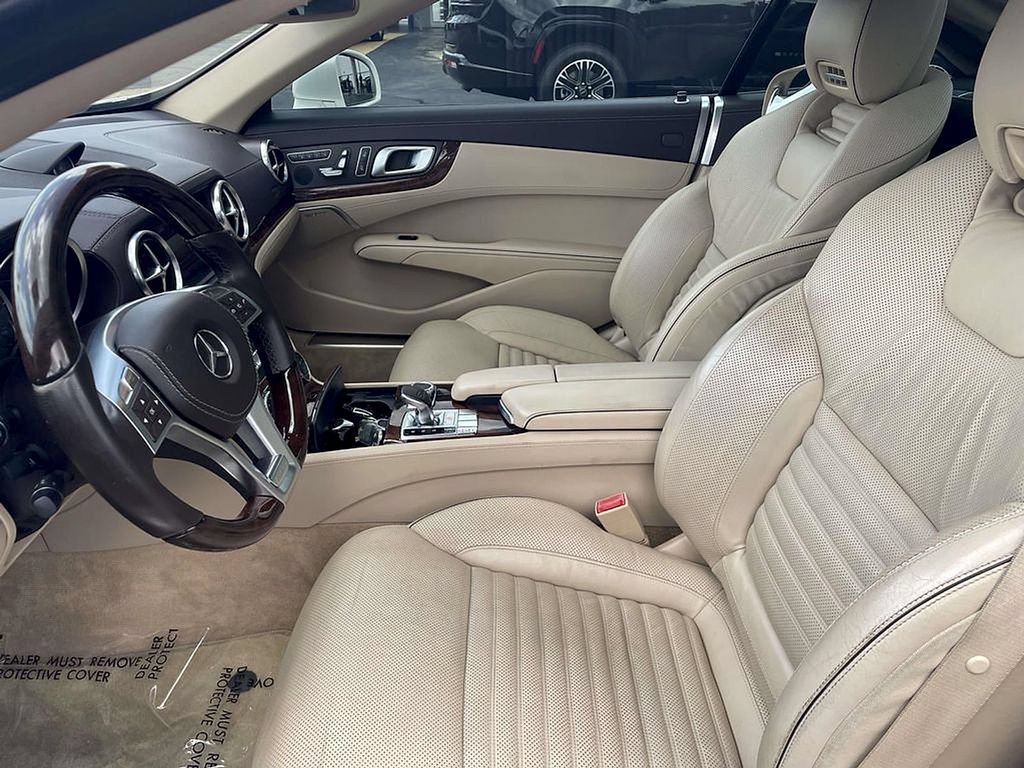 Used 2014 Mercedes-Benz SL 550 image 16