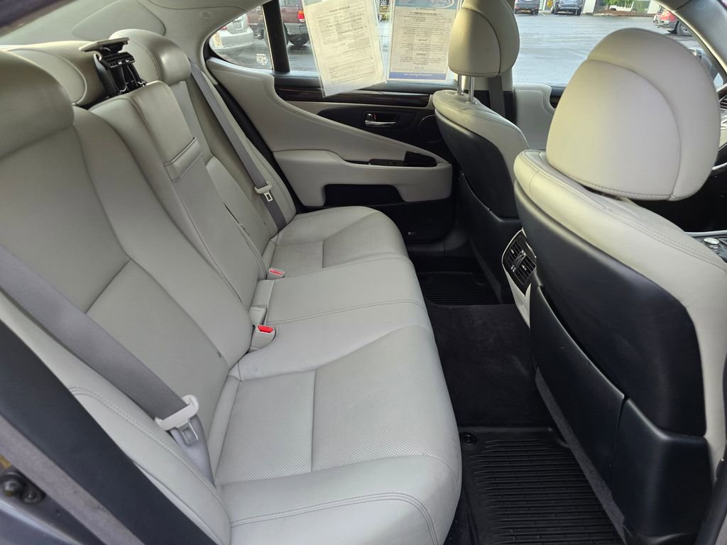 Used 2014 Lexus LS 460 image 7