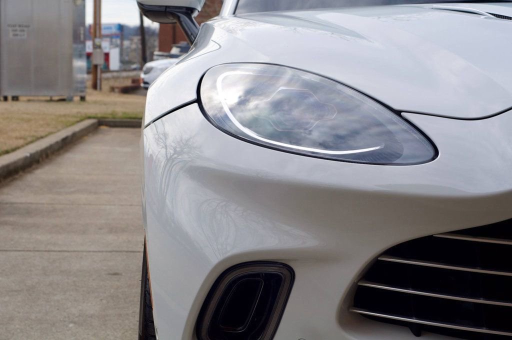 Used 2022 Aston Martin DBX image 10