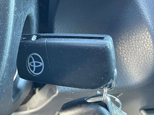 Used 2019 Toyota Camry LE FWD image 24