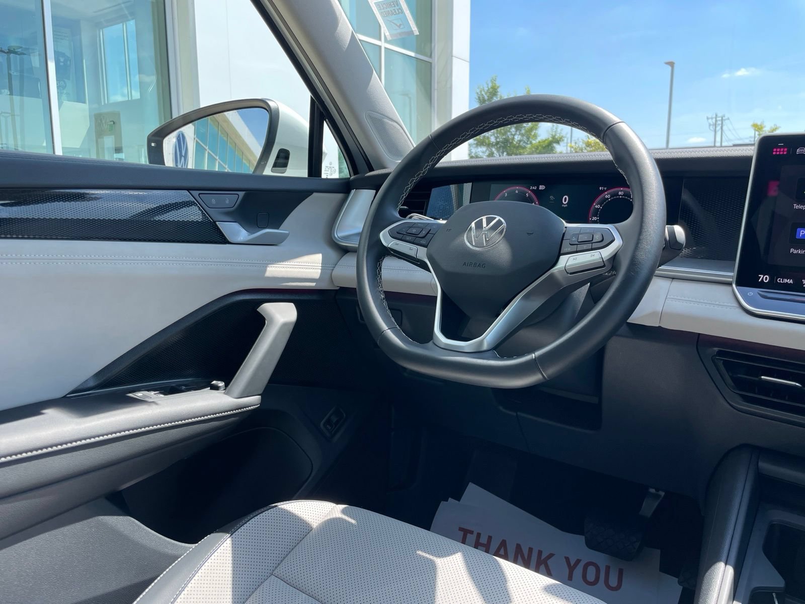 Certified 2025 Volkswagen Tiguan SE FWD image 26