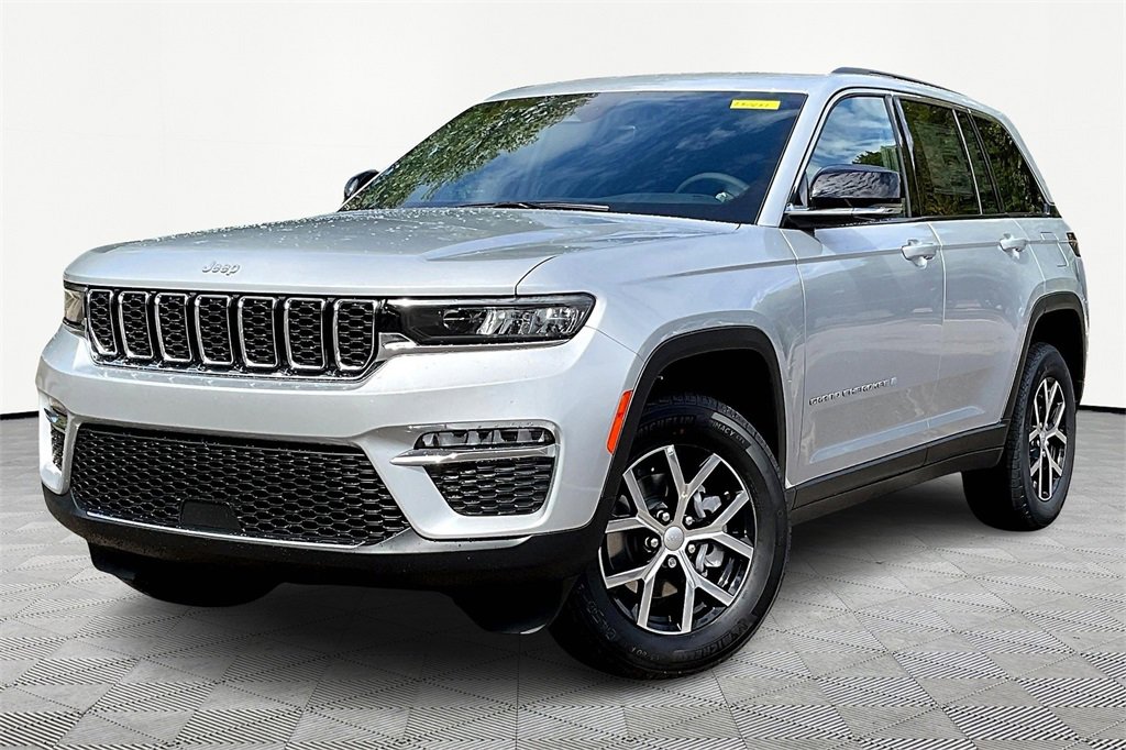 New 2025 Jeep Grand Cherokee Limited w/ Trailer Tow Package image 2