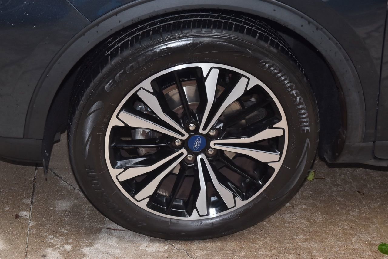 Used 2022 Ford Escape SE w/ SE Sport Appearance Package FWD image 37