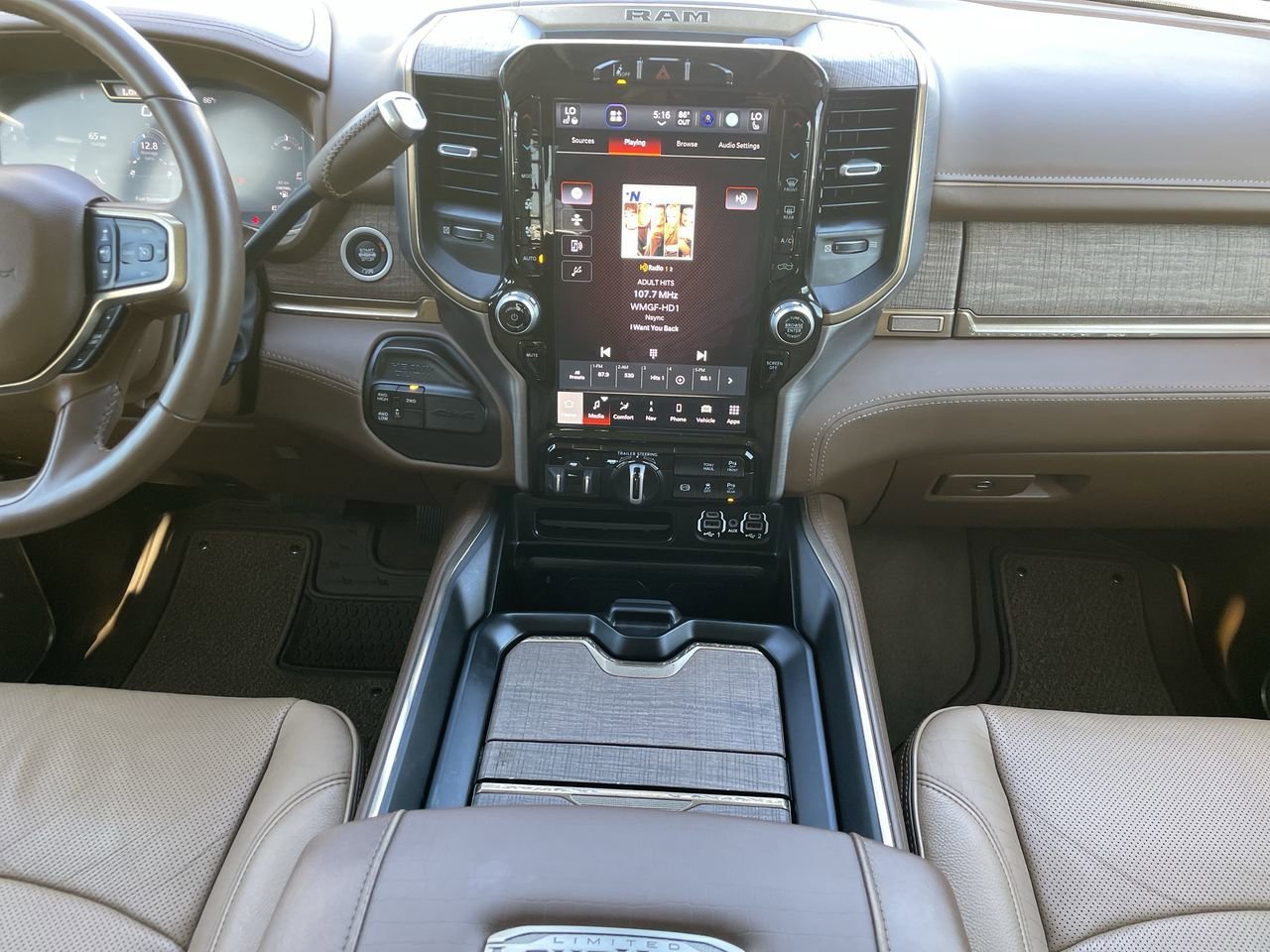 Used 2023 RAM 3500 Limited image 15