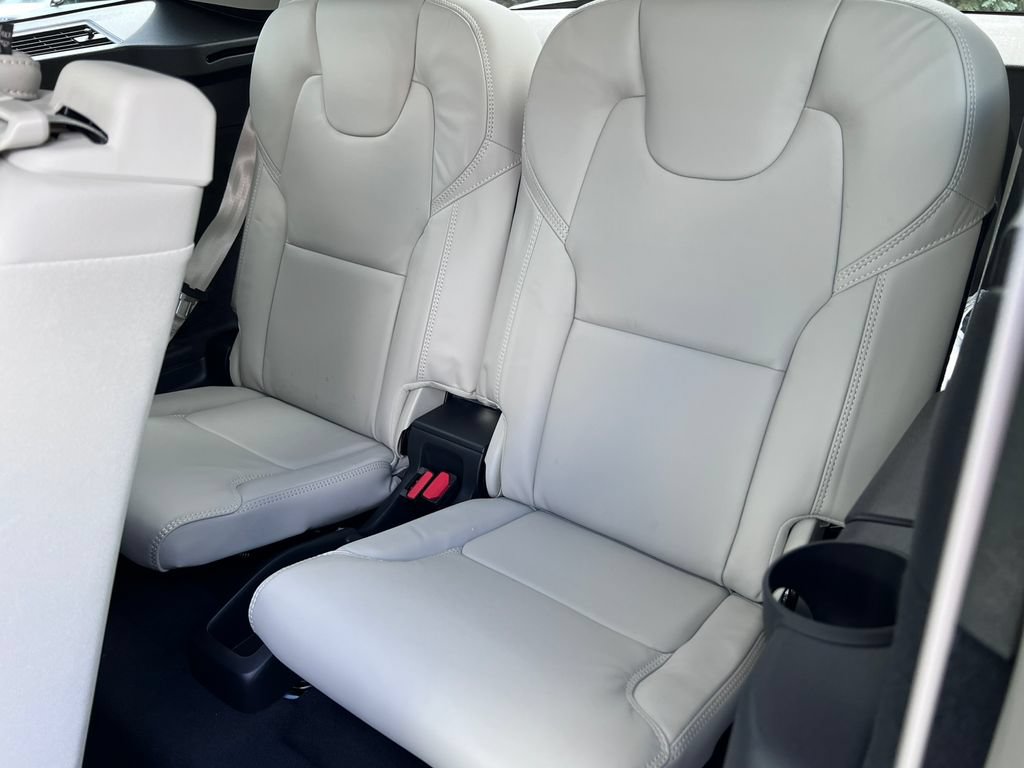 New 2026 Volvo XC90 B6 Ultra w/ Protection Package AWD/4WD image 8