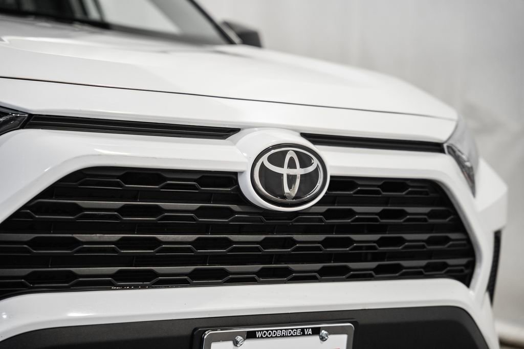 Used 2024 Toyota RAV4 LE image 10
