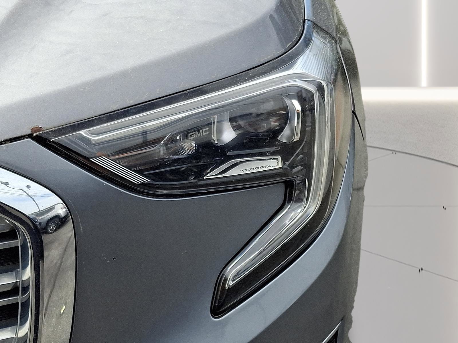 Used 2018 GMC Terrain Denali w/ Advanced Safety Package image 16