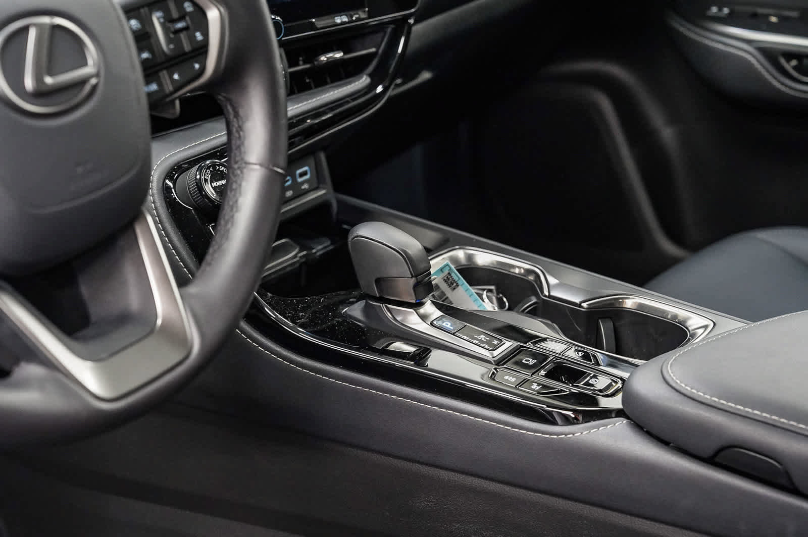 Used 2025 Lexus NX 350 AWD w/ Accessory Package (2T) image 24