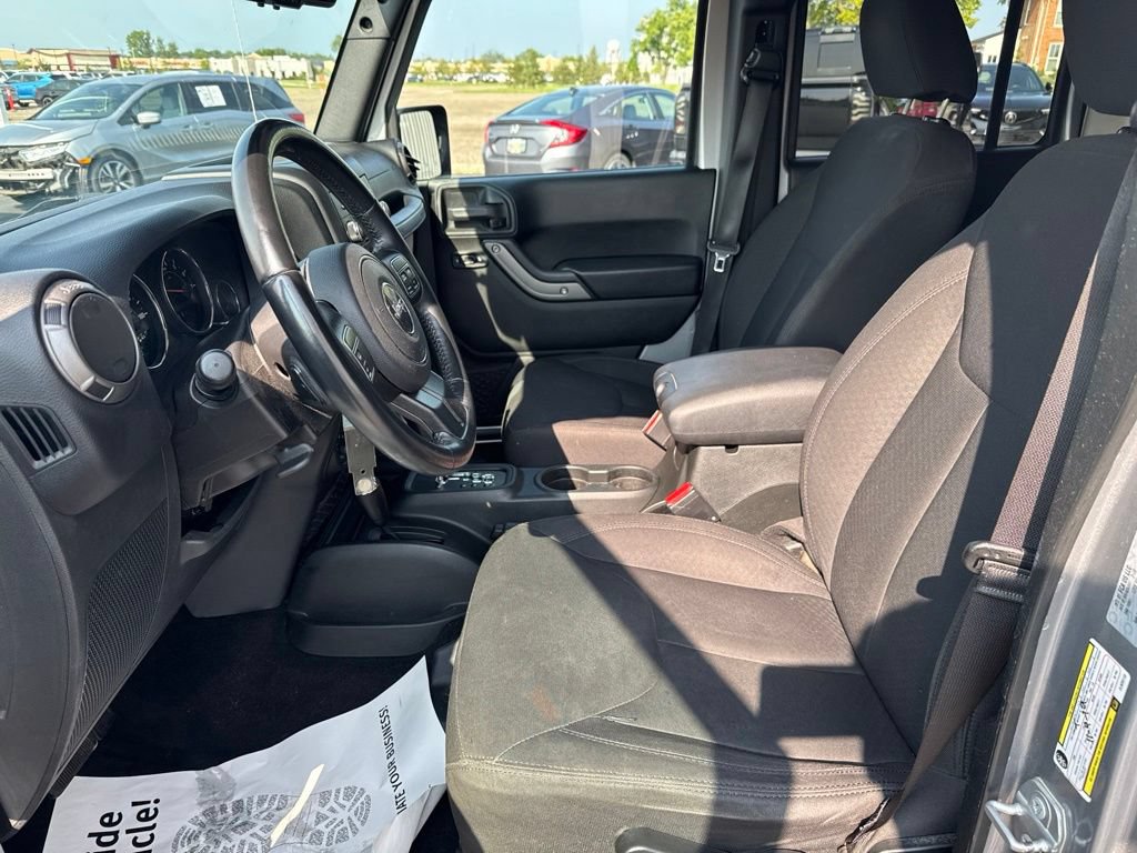 Used 2018 Jeep Wrangler Unlimited Sport S AWD/4WD image 21