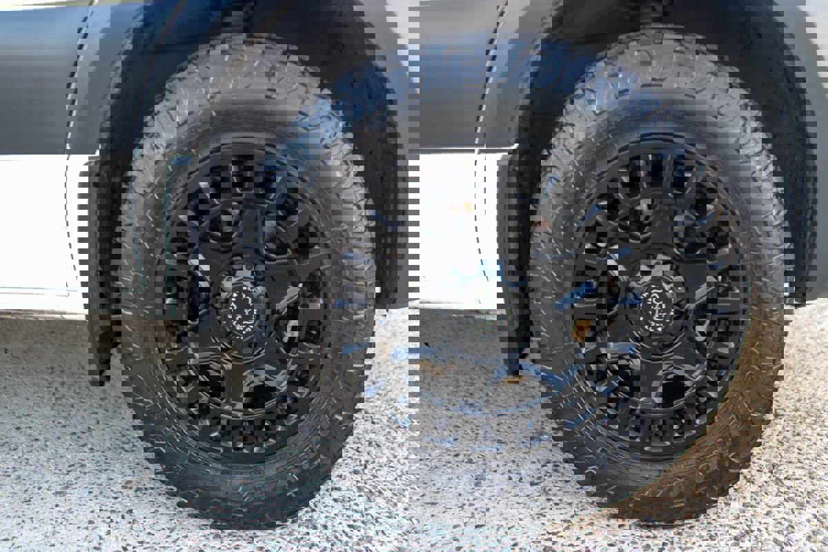 Used 2024 Mercedes-Benz Sprinter 2500 image 9