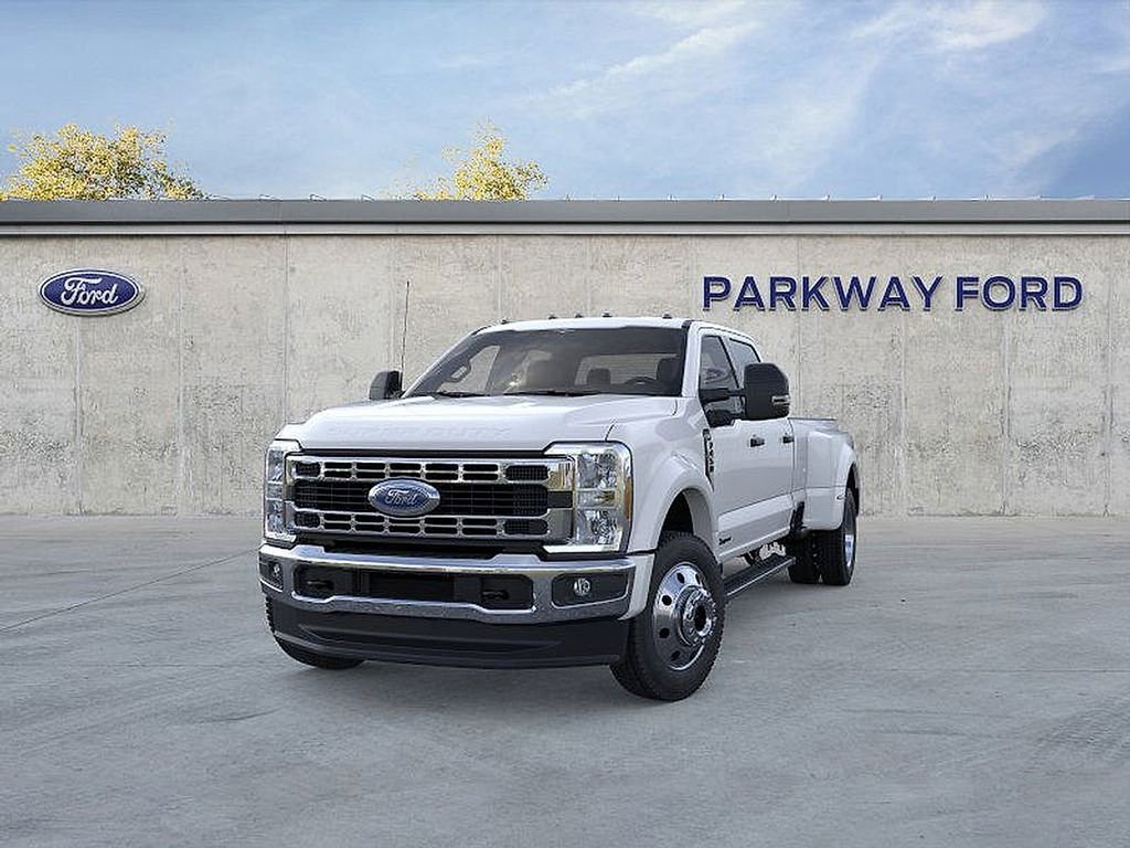 New 2026 Ford F450 XLT image 2