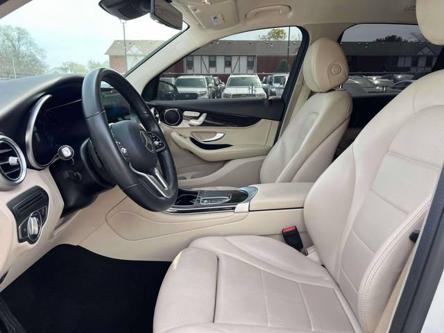 Used 2022 Mercedes-Benz GLC 300 w/ Premium Package Lite image 23