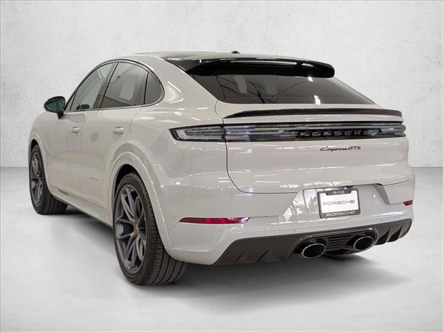 Used 2025 Porsche Cayenne GTS image 3