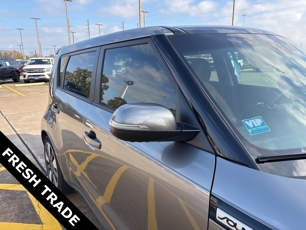Used 2016 Kia Soul ! w/ Premium Package image 4