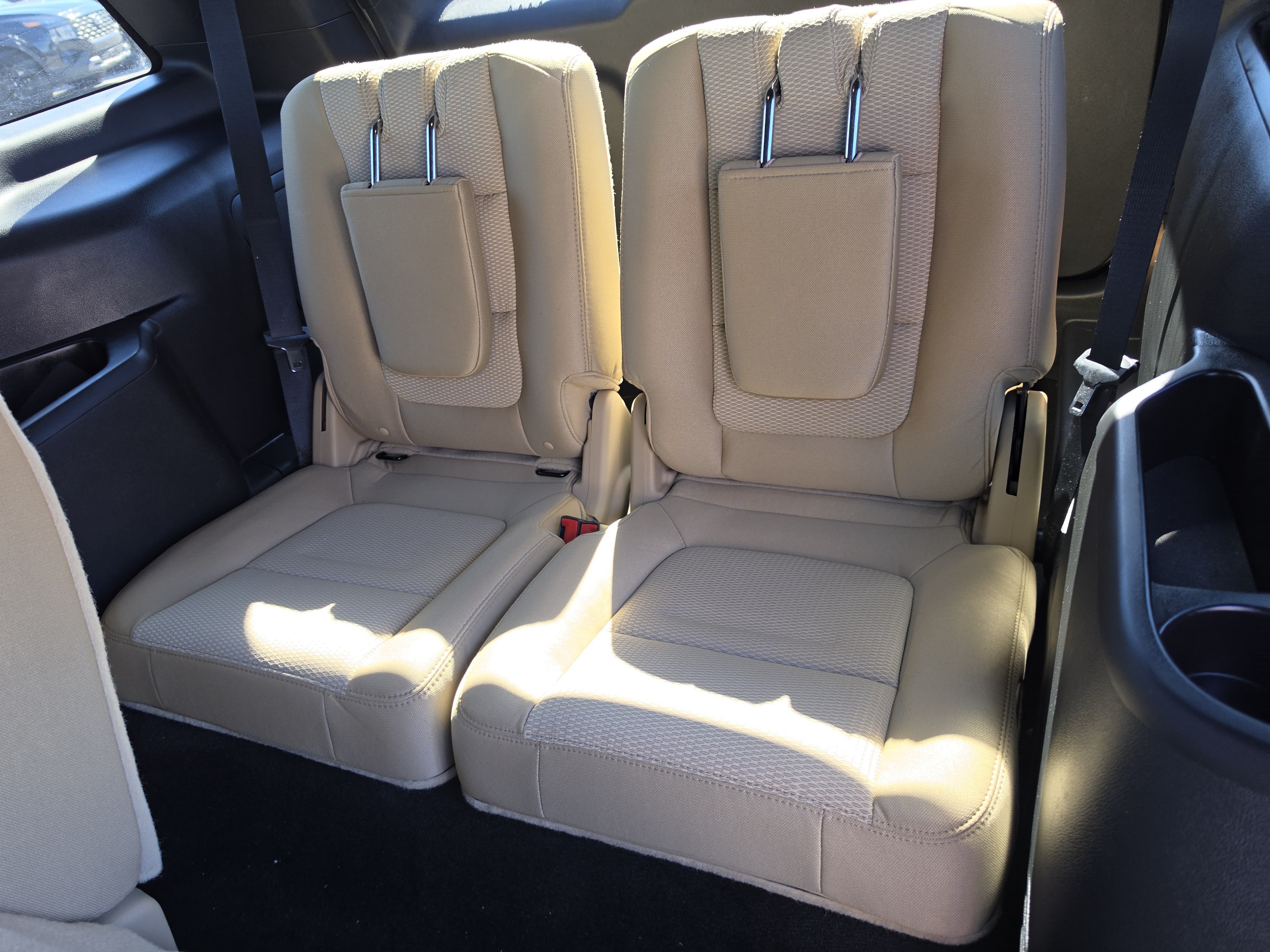 Used 2017 Ford Explorer XLT AWD/4WD image 12