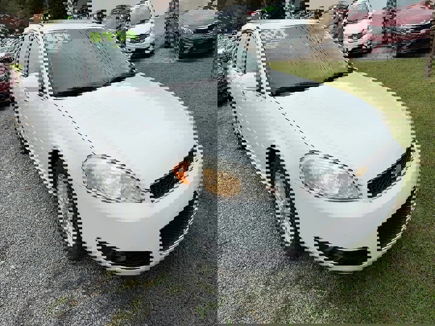 Used 2012 Chevrolet Impala LTZ FWD image 2