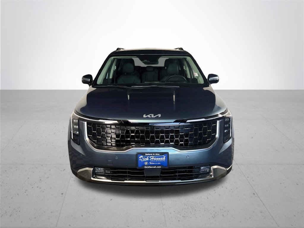 New 2027 Kia Carnival SX FWD image 3