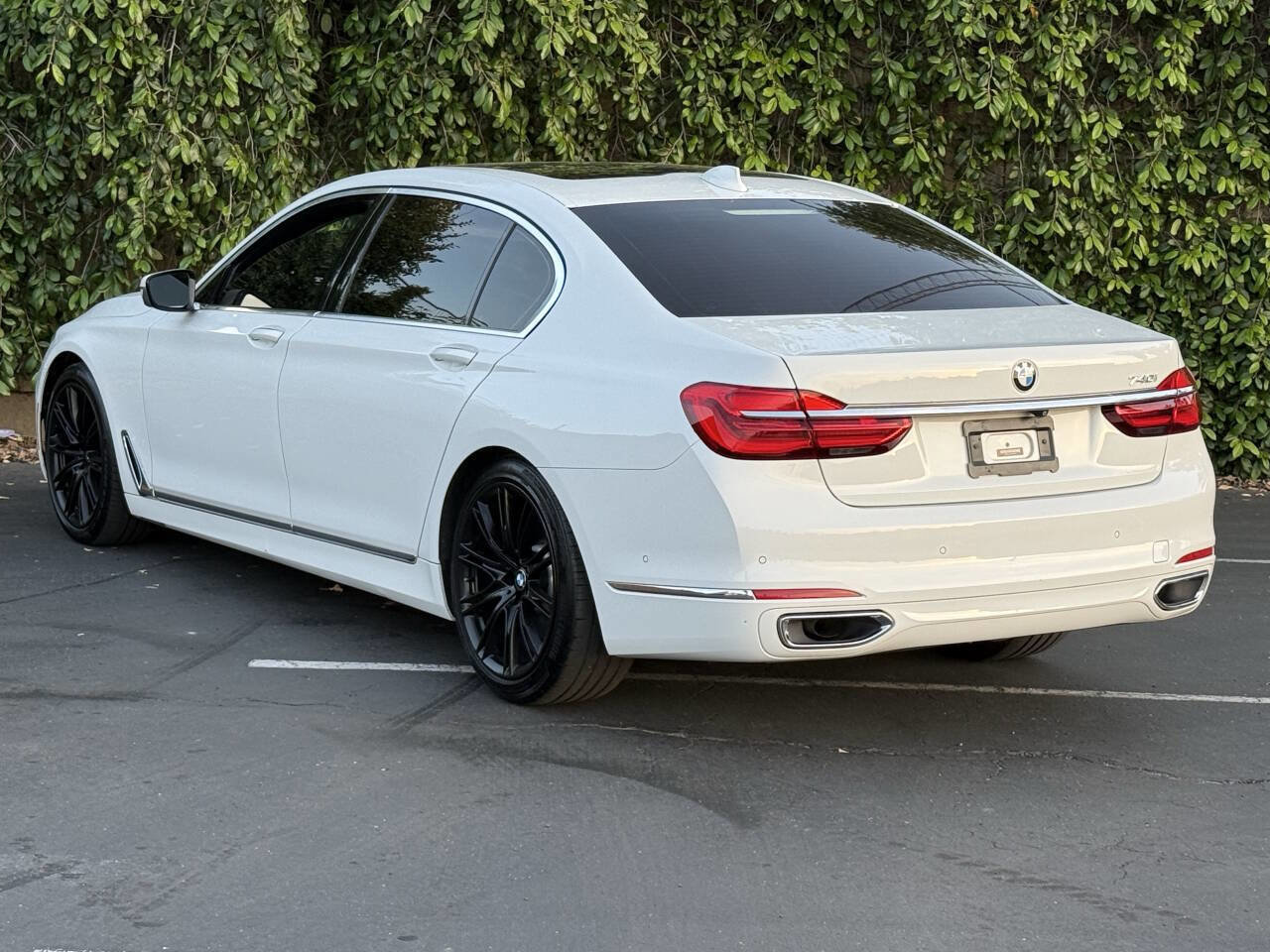 Used 2018 BMW 740i RWD image 8