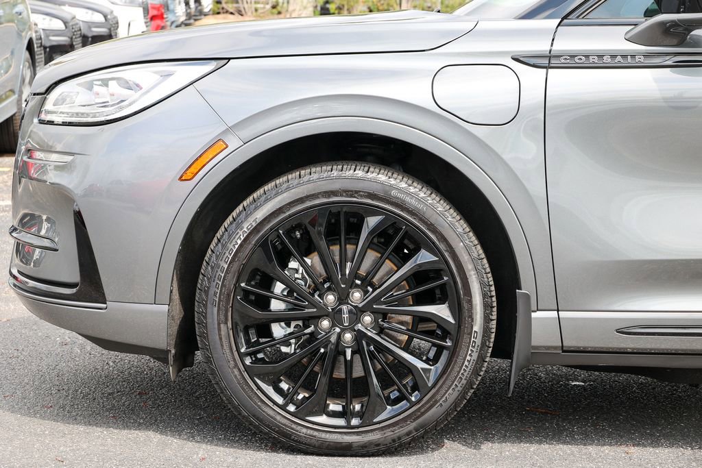 Used 2025 Lincoln Corsair Grand Touring w/ Jet Appearance Package image 30
