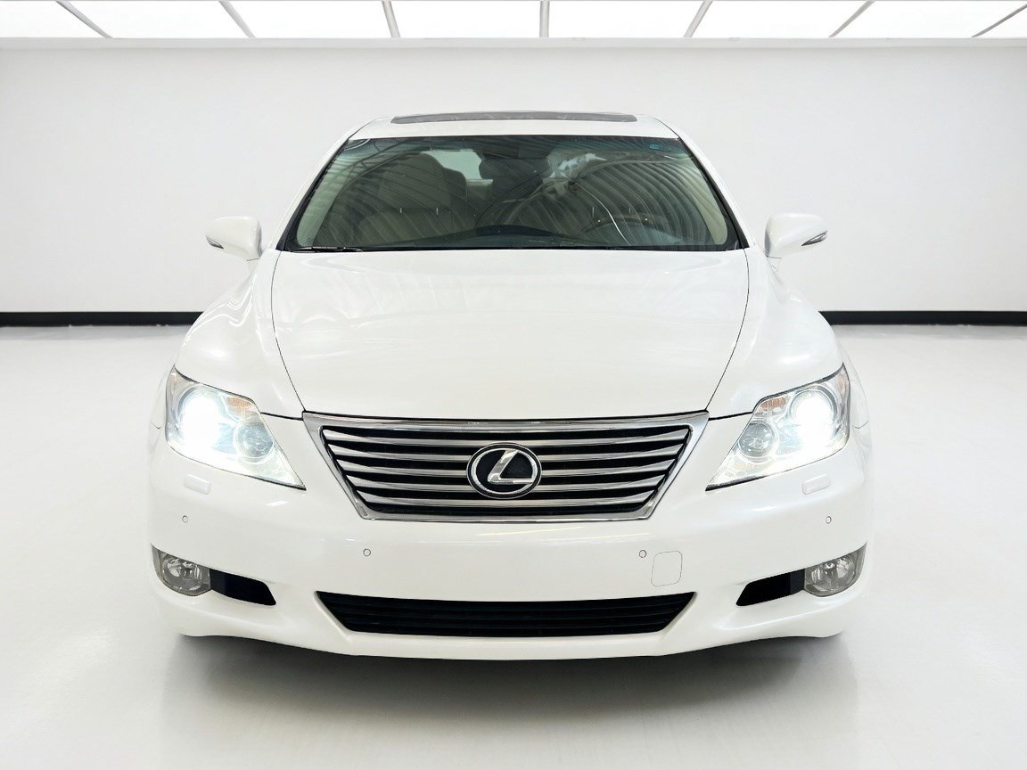 Used 2010 Lexus LS 460 AWD w/ Comfort Pkg image 2