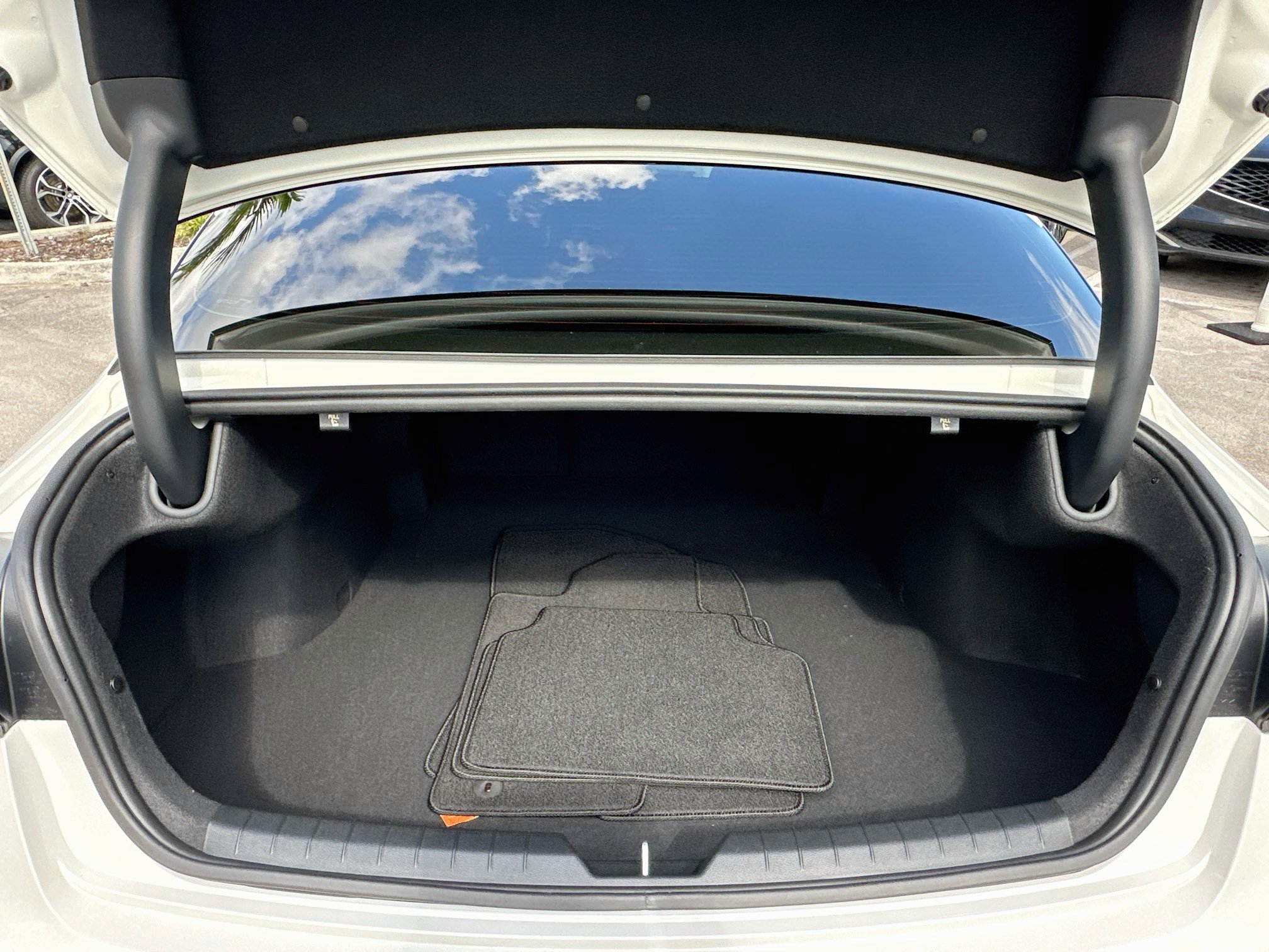 Used 2025 Kia K5 GT-Line w/ GT-Line Premium Package FWD image 27