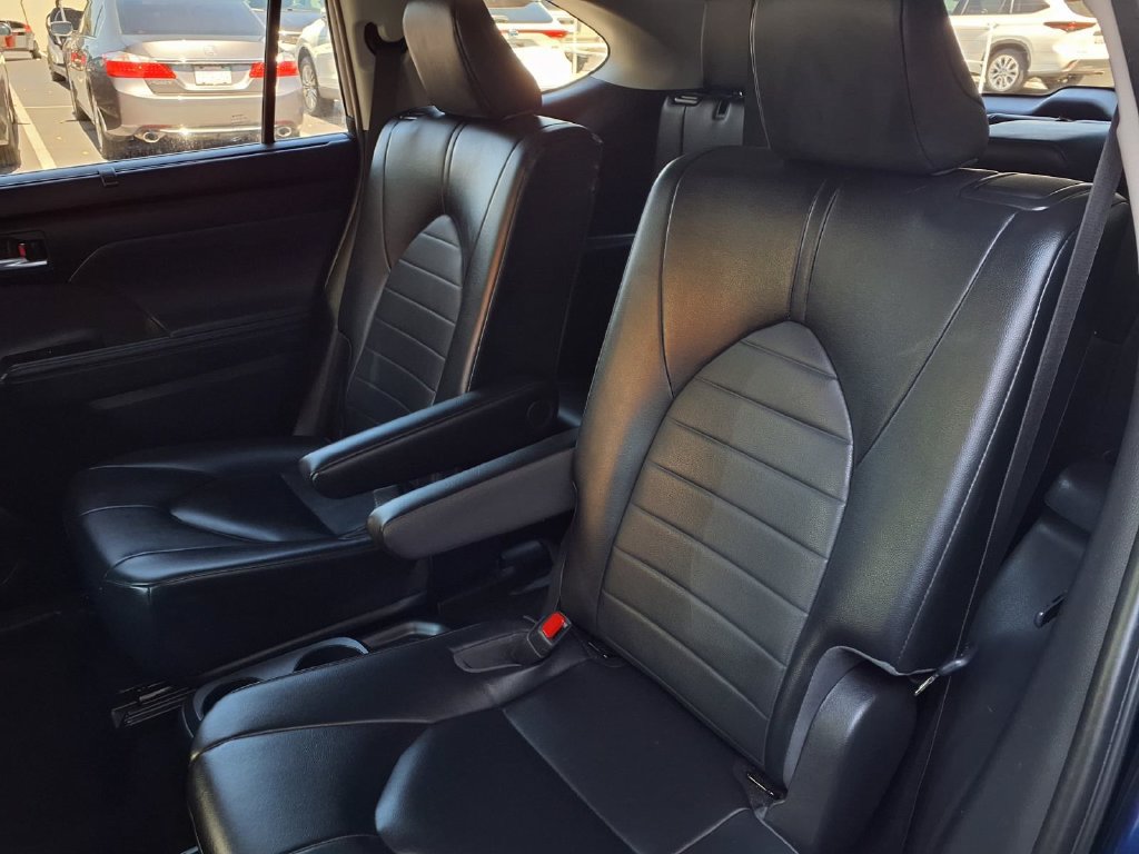 Certified 2023 Toyota Highlander XLE AWD/4WD image 21