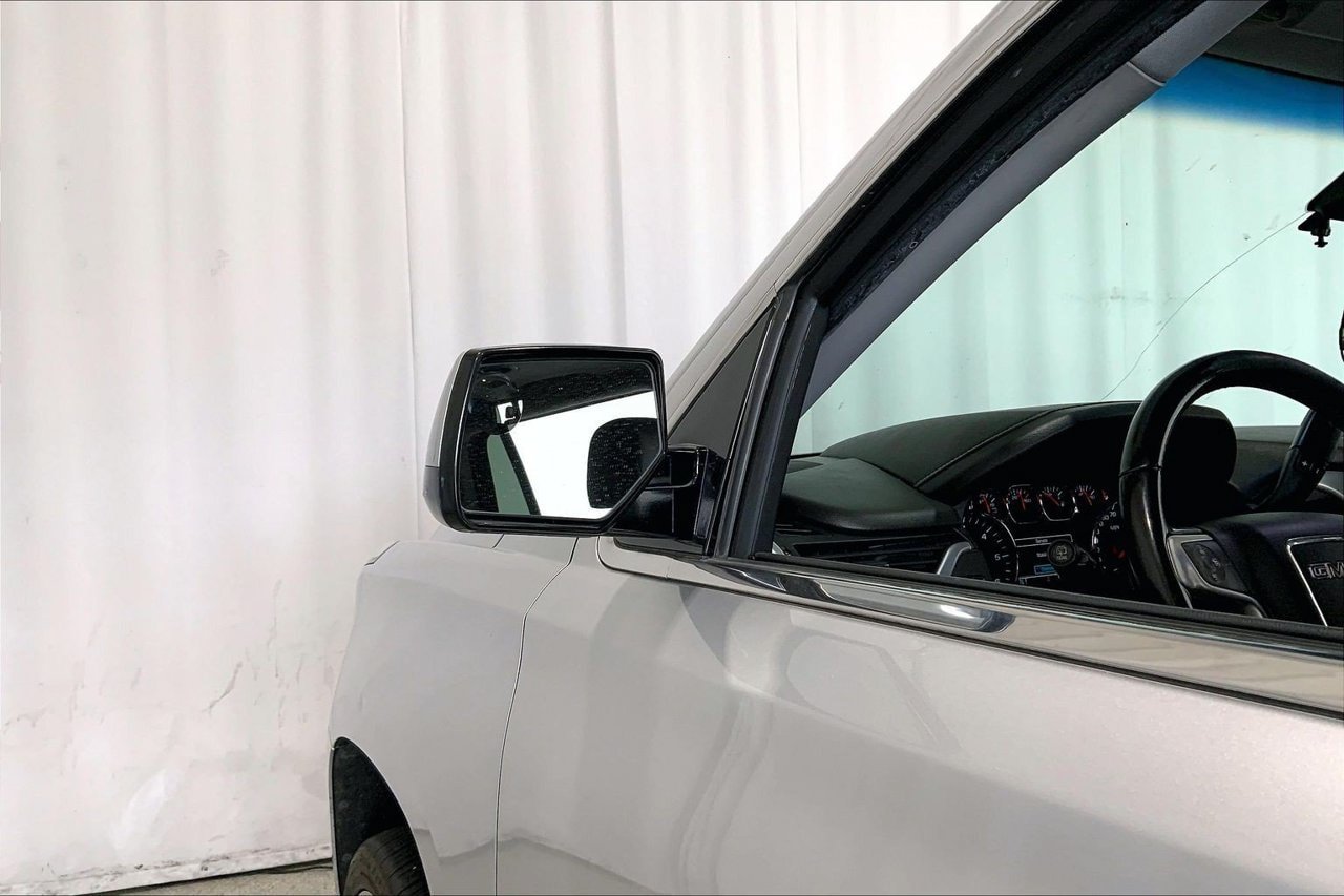 Used 2018 GMC Yukon SLE w/ SLE Value Package RWD image 10