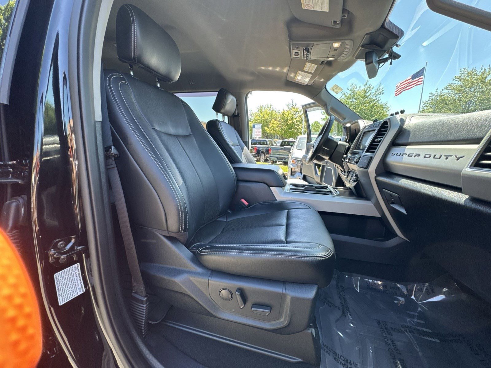 Used 2020 Ford F350 Lariat w/ Lariat Ultimate Package AWD/4WD image 25