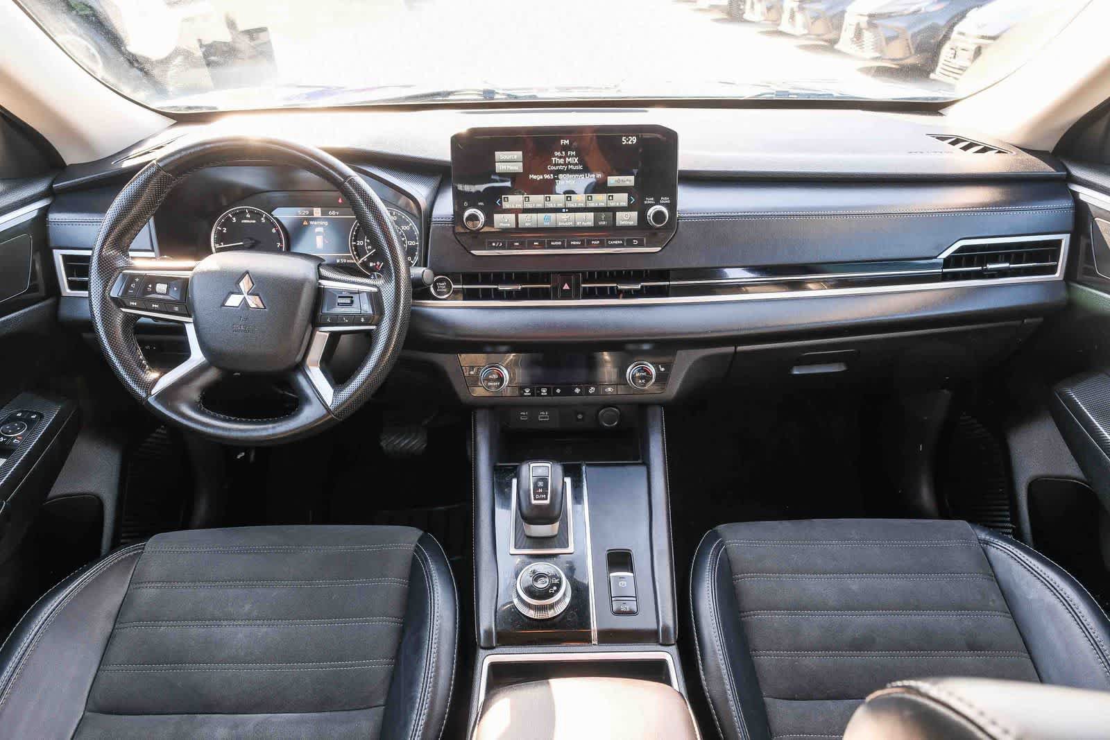 Used 2024 Mitsubishi Outlander SE FWD image 12
