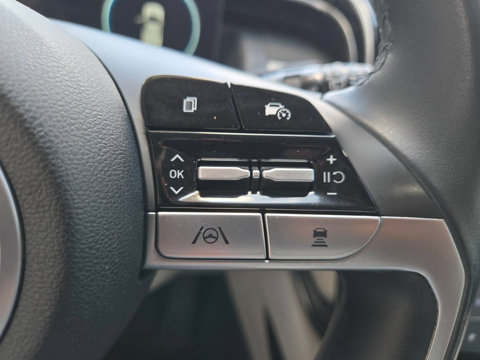 Used 2022 Hyundai Tucson SEL w/ Convenience + Premium Package FWD image 13