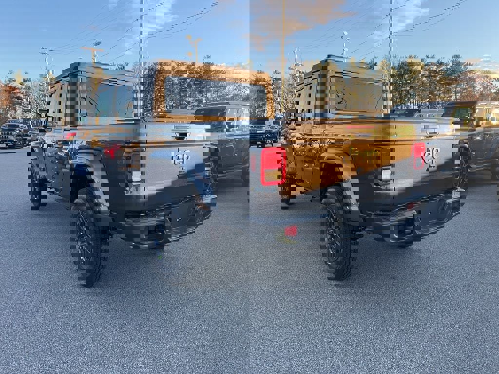 New 2026 Jeep Gladiator Sport image 5