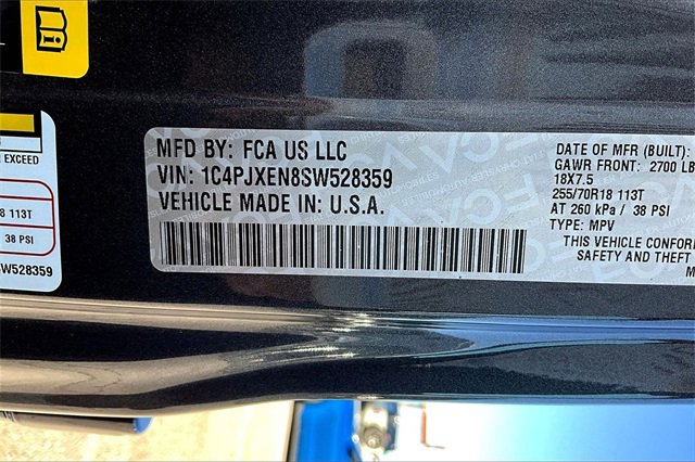 Used 2025 Jeep Wrangler Sahara image 30