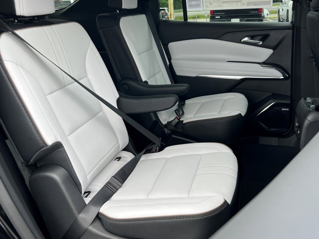 New 2026 Chevrolet Traverse High Country image 11