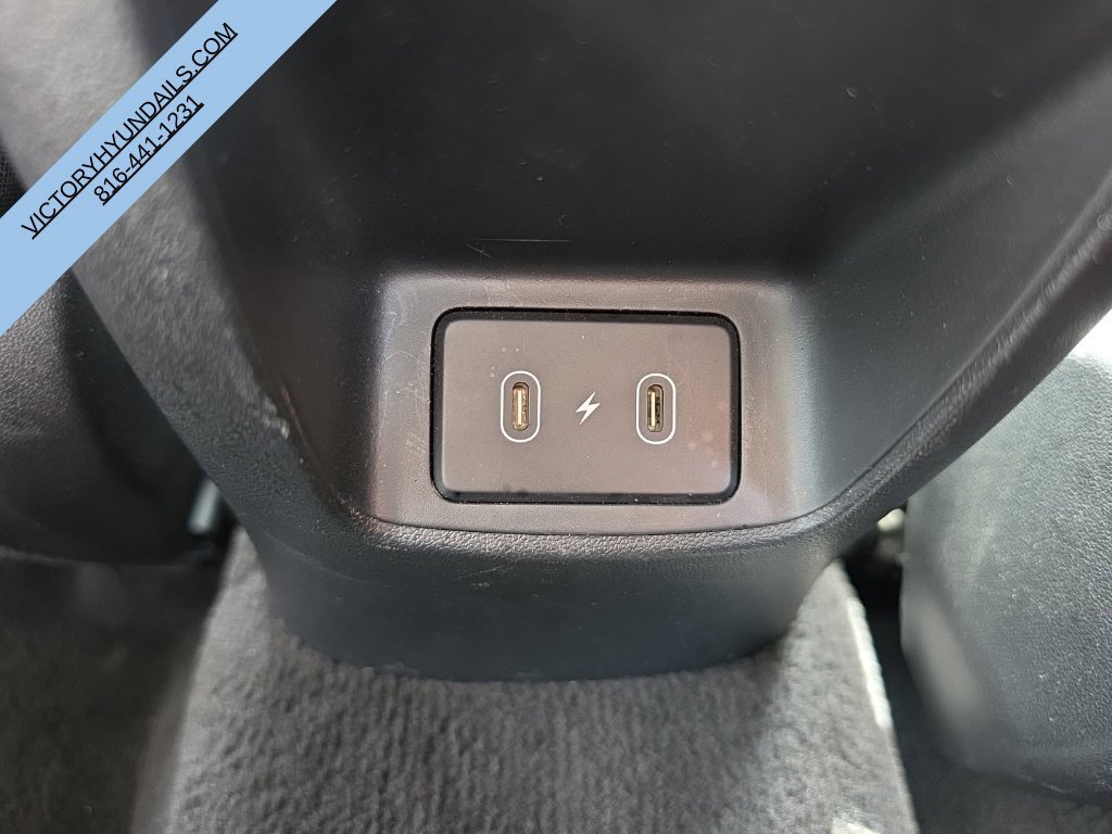 Used 2025 Hyundai Elantra SEL FWD image 28