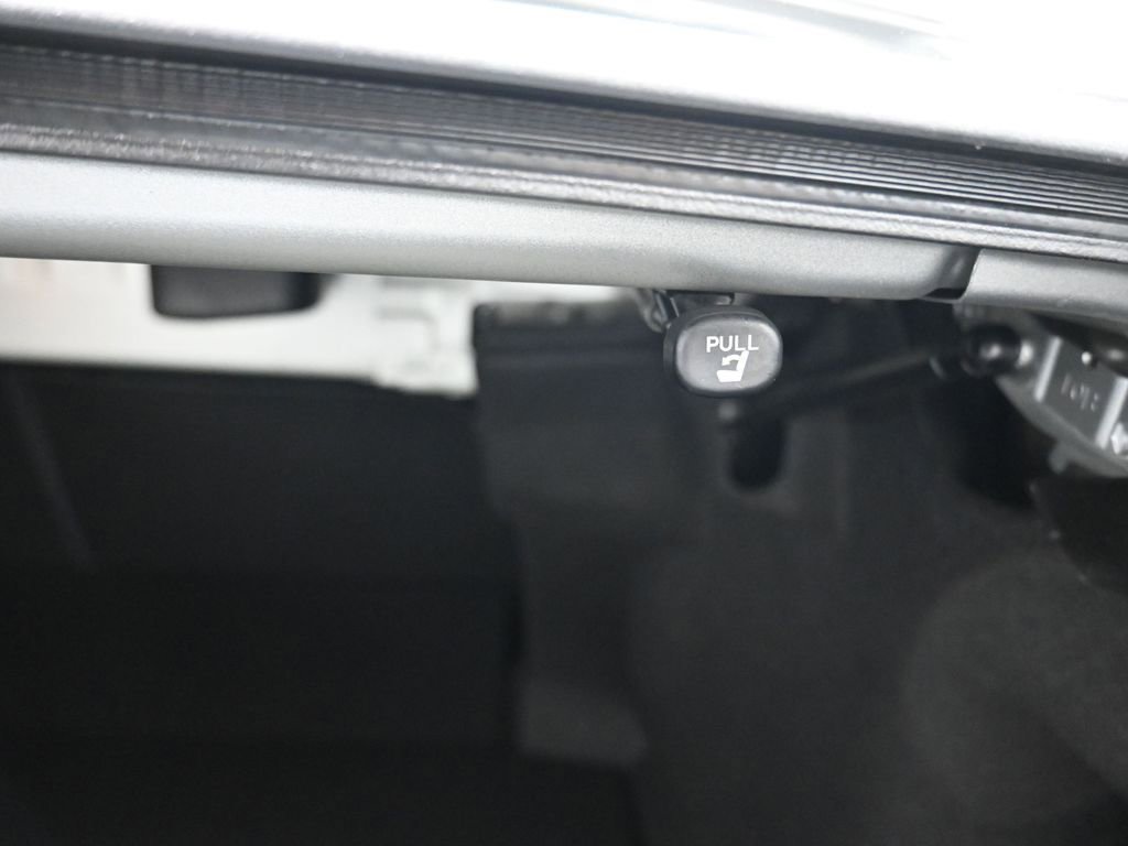 Used 2021 Toyota Camry XSE w/ Navigation Package image 47