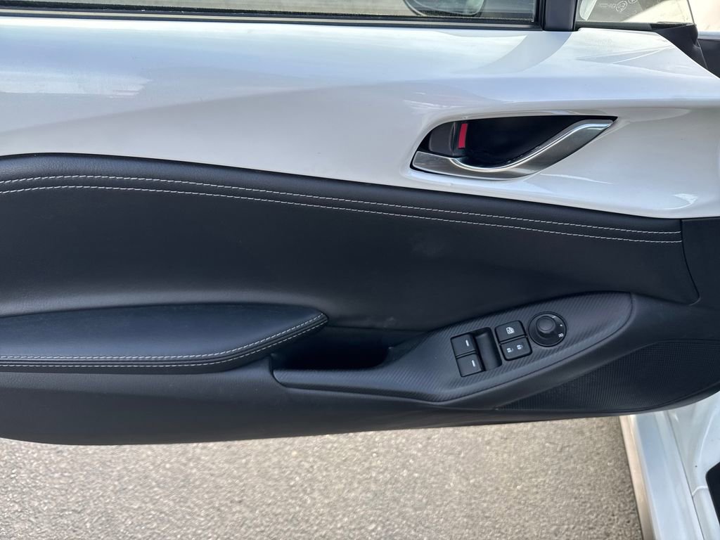 Used 2021 MAZDA MX-5 Miata Grand Touring image 9