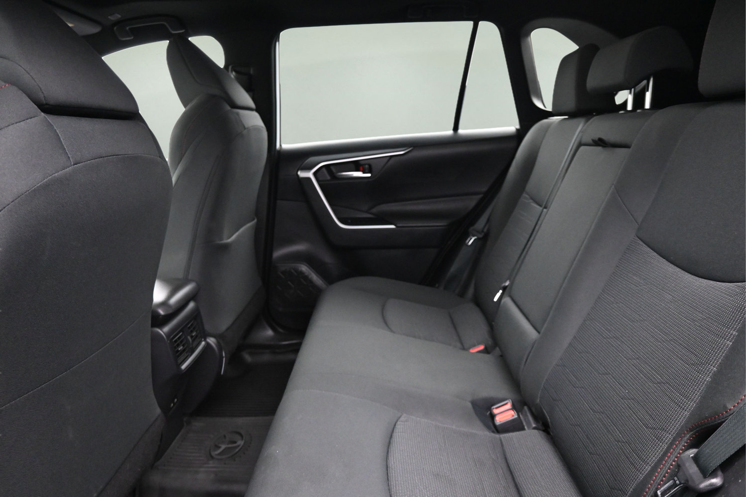Used 2023 Toyota RAV4 SE w/ Weather & Moonroof Package AWD/4WD image 28