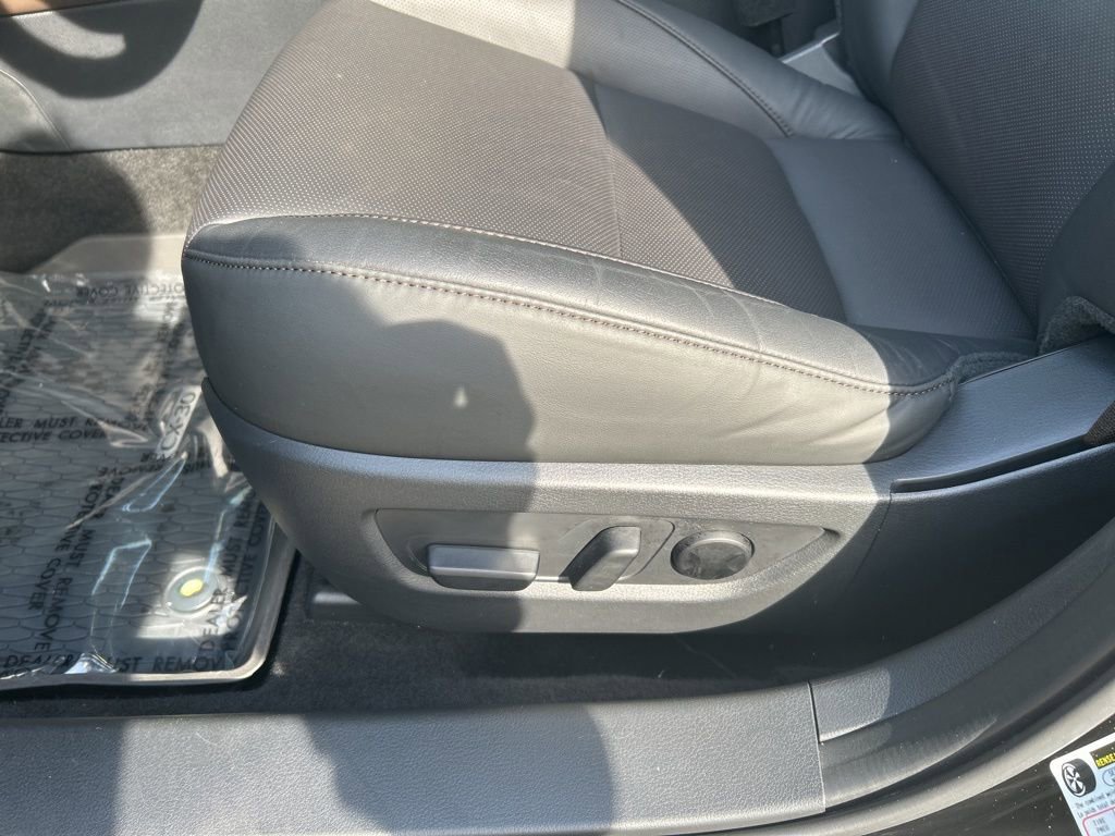 Used 2025 MAZDA CX-30 2.5 Turbo w/ Premium Package image 17