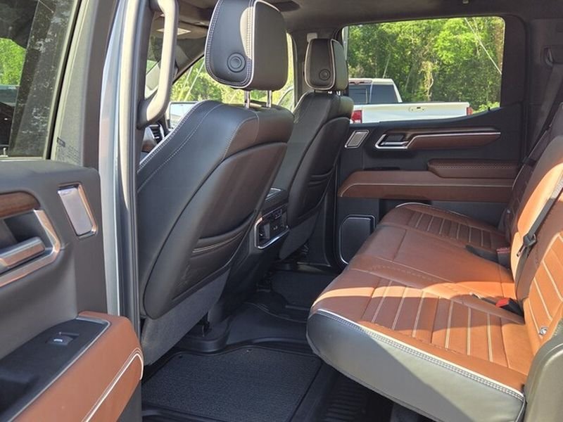 Used 2026 GMC Sierra 1500 Denali Ultimate AWD/4WD image 9