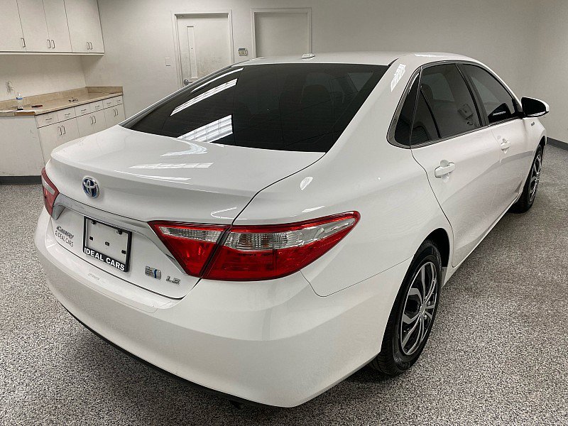Used 2015 Toyota Camry LE image 5