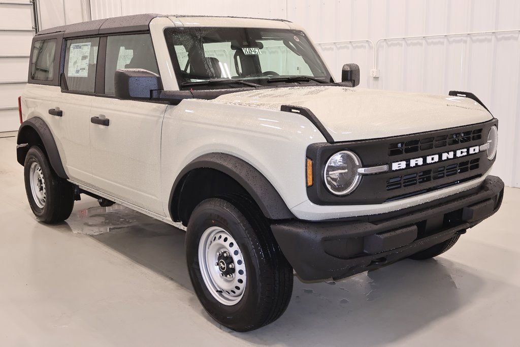 New 2026 Ford Bronco 4-Door image 3