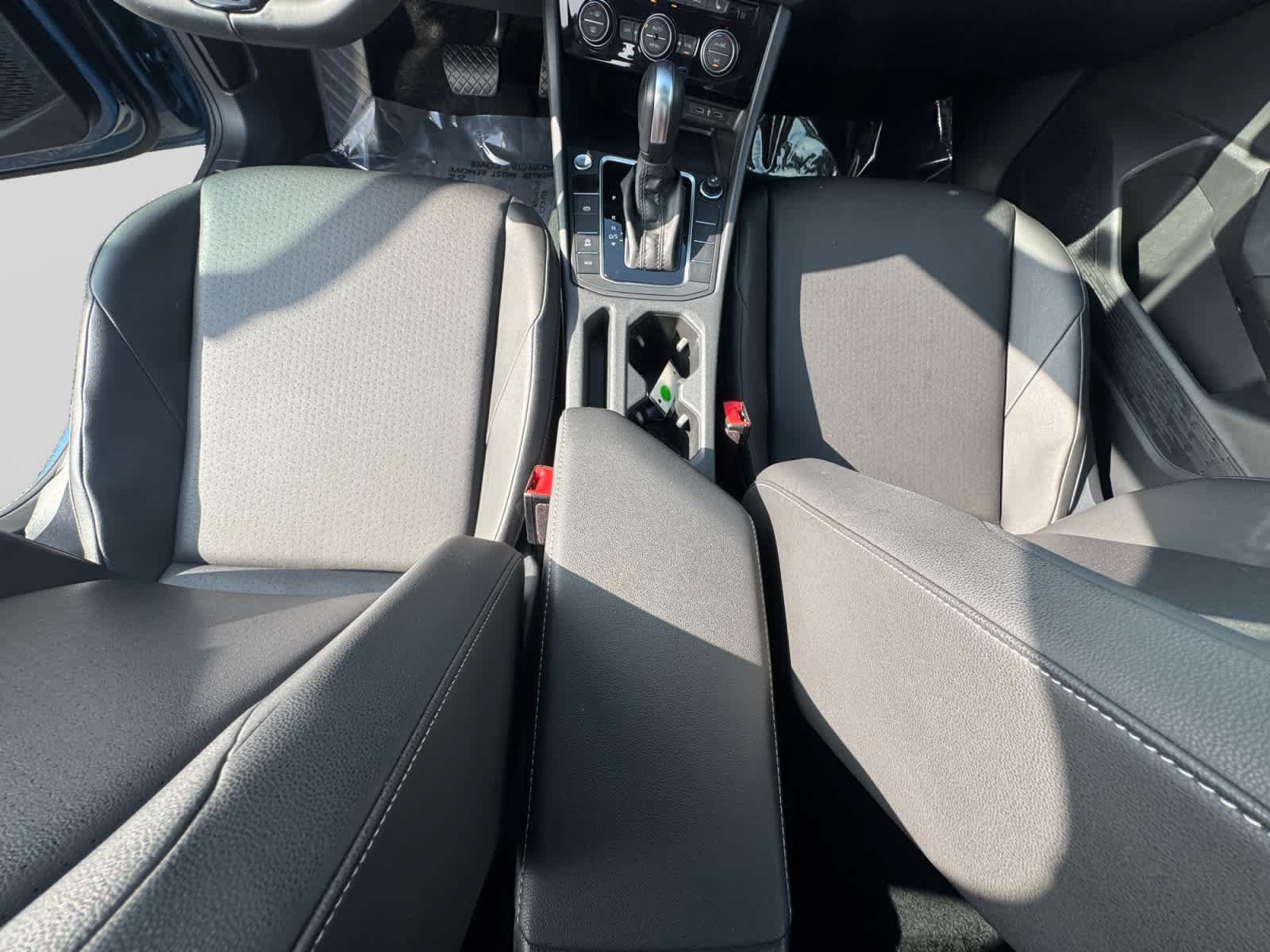 Used 2020 Volkswagen Jetta SE FWD image 17