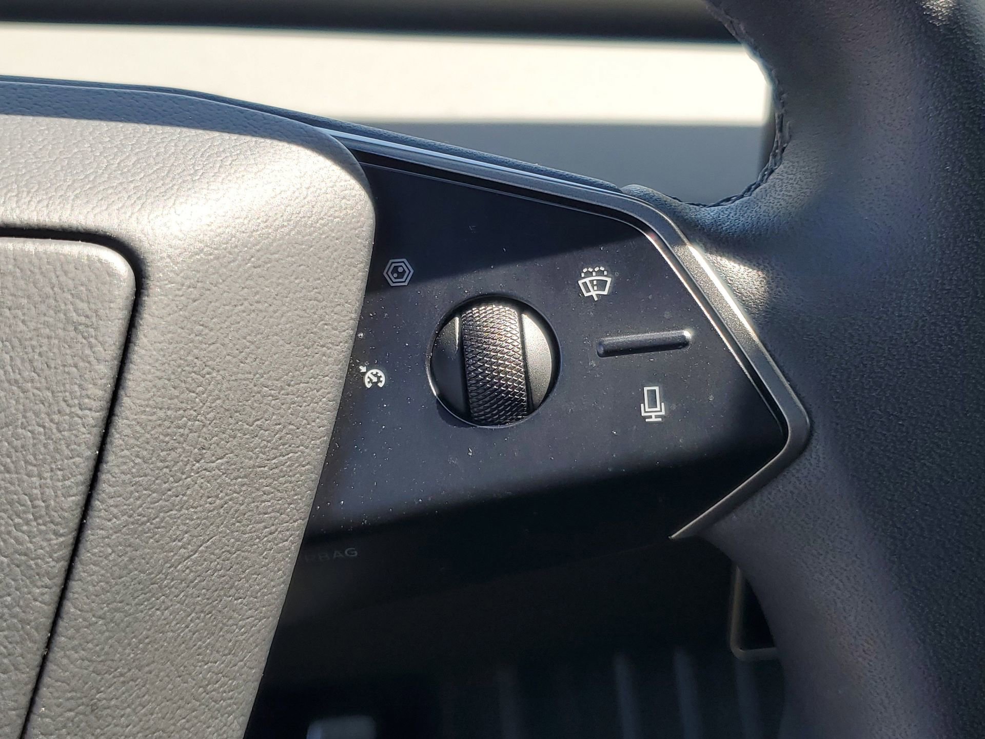 Used 2025 Tesla Cybertruck AWD Crew Cab image 22