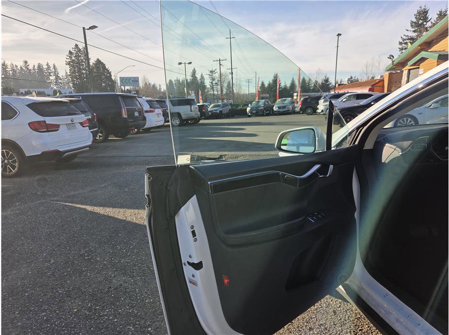 Used 2016 Tesla Model X 90D AWD/4WD image 13
