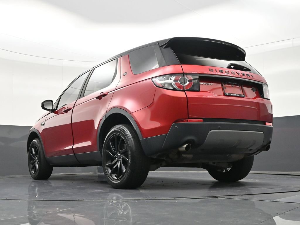Used 2018 Land Rover Discovery Sport SE image 25