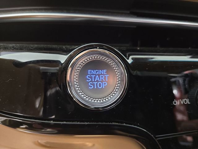 Used 2025 Genesis G80 2.5T image 24