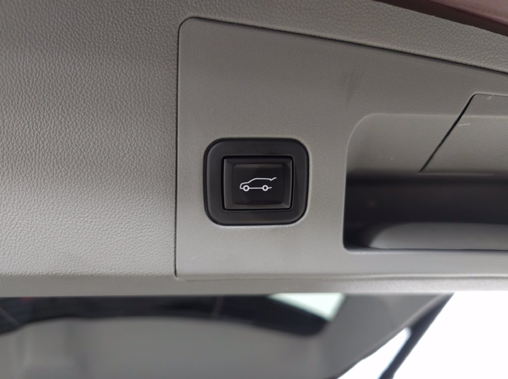 Certified 2023 Cadillac XT5 Premium Luxury AWD/4WD image 7